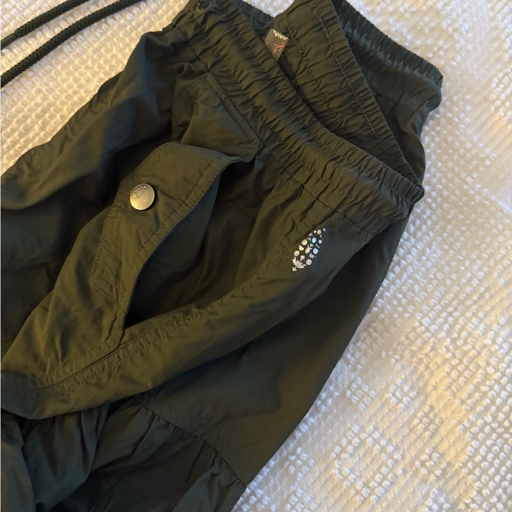 Free People Free Movement windbreaker joggers size XS